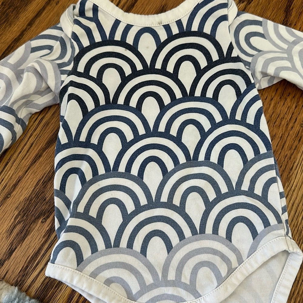 Monica+andy 0-3m bodysuit